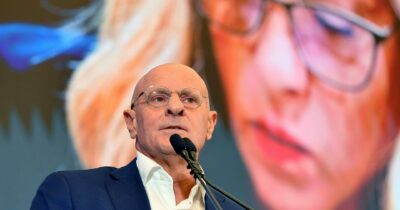 Copertina di FdI auto-celebra il governo senza Arianna né Giorgia