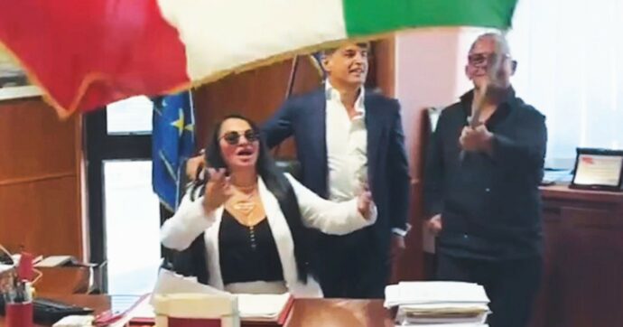 Il consigliere campano Pasquale Di Fenza: “Dopo Tiktok sono una star. Volevano candidarmi tutti”