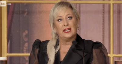 Copertina di “Ho dovuto purtroppo cominciare di nuovo il mio percorso oncologico. Voglio lanciare un messaggio…”: così Carolyn Smith a Ballando con Le Stelle