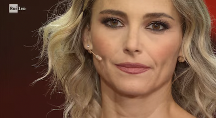 “Andavo in onda col sorriso ma dentro avevo una specie di tormento, un buio. Non avevo più un confine, un’identità”: parla Francesca Fialdini “Andavo in onda col sorriso ma dentro avevo una specie di tormento, un buio. Non avevo più un confine, un’identità”: parla Francesca Fialdini