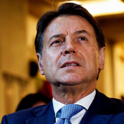 Copertina di M5S, Conte è rieletto leader anche col voto di Appendino