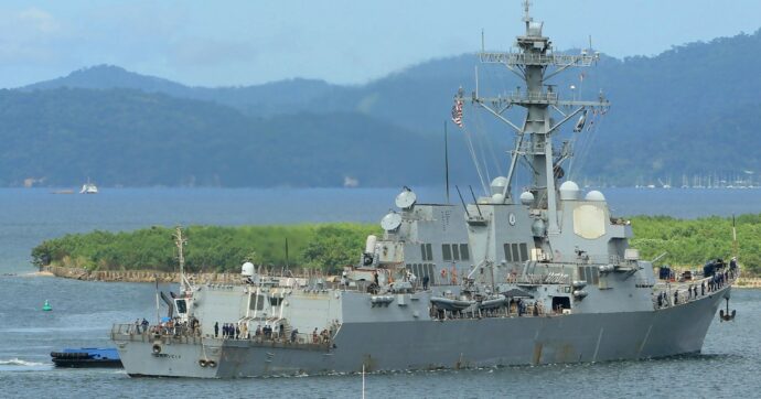 Navi Usa davanti  al Venezuela. Maduro: “Trump vuole il conflitto”