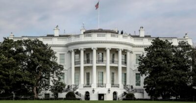 Copertina di La durissima legge Usa sui conflitti d’interesse ha due piccole eccezioni:  il presidente e il suo vice