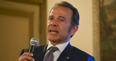 Copertina di Inchiesta mascherine, assolto l’ex direttore dell’Agenzia delle Dogane Marcello Minenna