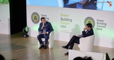 Copertina di Manovra, Salvini: “Sul piano casa zero fondi per il 2026, l’ho detto a Meloni. I soldi arrivino dalle banche”