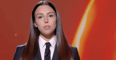 Copertina di “Pubblicherò a mezzanotte le foto che ho di te nuda. Dì pure a tua madre che se non riceverò 10mila euro ti rovinerò la vita”: Jolanda Renga denuncia l’estorsione