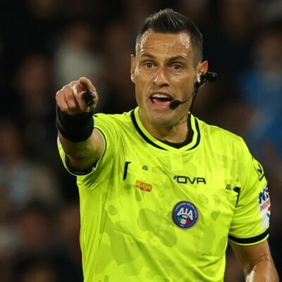 Copertina di La giornata horror di arbitri e Var: se ci si mettono pure i guardalinee, tanto vale abolirli
