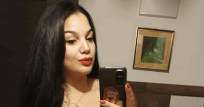 Copertina di Reggio Emilia, la 28enne Solange Samantha Rizzetto trovata morta in casa: “È rimasta folgorata nella doccia”