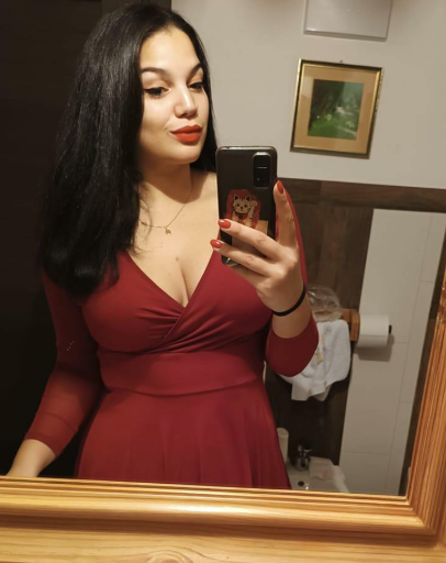Reggio Emilia, la 28enne Solange Samantha Rizzetto trovata morta in casa: “È rimasta folgorata nella doccia” Reggio Emilia, la 28enne Solange Samantha Rizzetto trovata morta in casa: “È rimasta folgorata nella doccia”