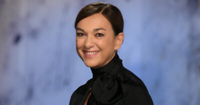 Copertina di “Durante la separazione, in casa ho creato una specie di altare all’ingresso con un barbagianni impagliato, pelli di coniglio e galline gonfiabili”: così Daria Bignardi