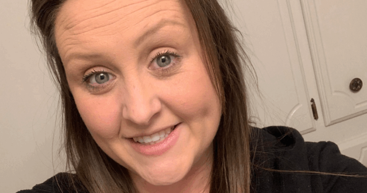 Beve un margarita con dentro un detergente industriale e muore a 30 anni. La mamma: “Si era accorta subito che qualcosa non andava e la sua bocca era in fiamme”