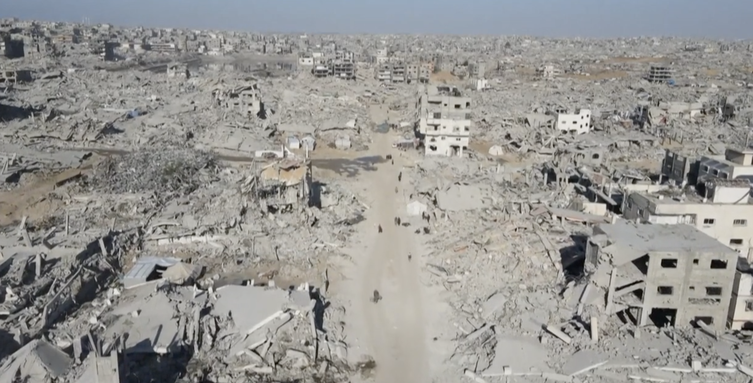 Gaza, la zona orientale è un’enorme distesa di macerie: le impressionanti riprese del drone Gaza, la zona orientale è un’enorme distesa di macerie: le impressionanti riprese del drone