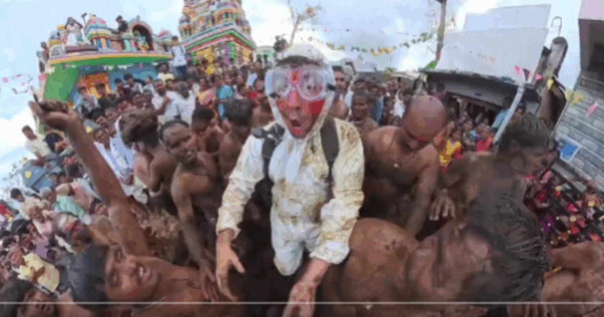 “Ho partecipato al festival del lancio della cacca, è stata l’esperienza più schifosa della mia vita”: il racconto dello youtuber Tyler Oliveira scatena una bufera diplomatica
