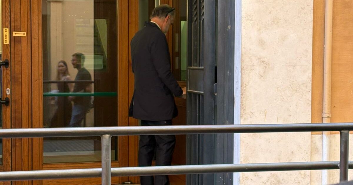 Rai, l’ad Giampaolo Rossi in visita da Fratelli d’Italia alla Camera. Domani la riunione della Commissione Vigilanza su Report Rai, l’ad Giampaolo Rossi in visita da Fratelli d’Italia alla Camera. Domani la riunione della Commissione Vigilanza su Report