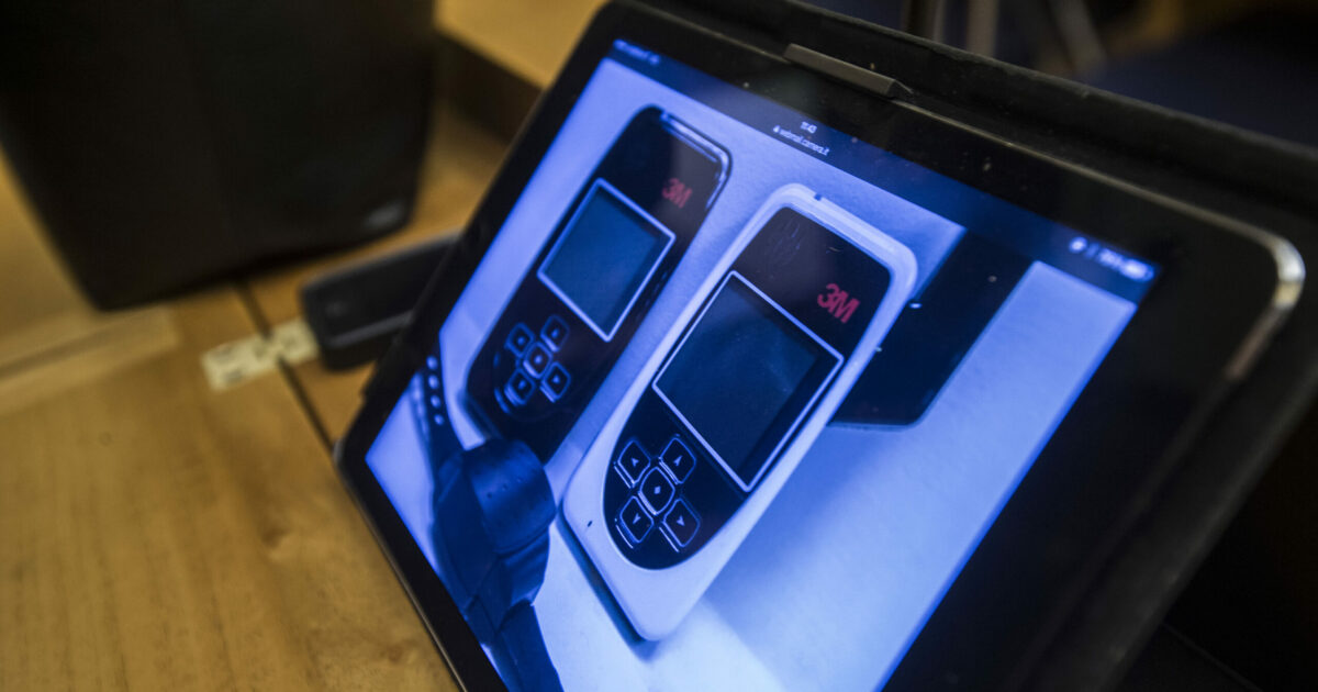 “I braccialetti elettronici hanno dato problemi non da poco. Troppi allarmi, di quelli tecnici deve occuparsene Fastweb” “I braccialetti elettronici hanno dato problemi non da poco. Troppi allarmi, di quelli tecnici deve occuparsene Fastweb”