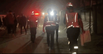 Copertina di Nuovi attacchi di Israele, la protezione civile soccorre i feriti nelle zone colpite: il video