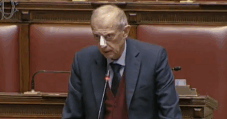 Copertina di Caso Fiano, Fassino alla Camera: “Chi non si allinea viene aggredito. Inaccettabile”
