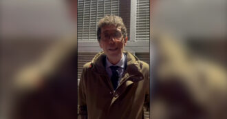 Copertina di Albania, Magi visita il centro di Gjader: “Ci sono 25 migranti su 3000 previsti”. Pd: “Monumento allo spreco e alla propaganda”