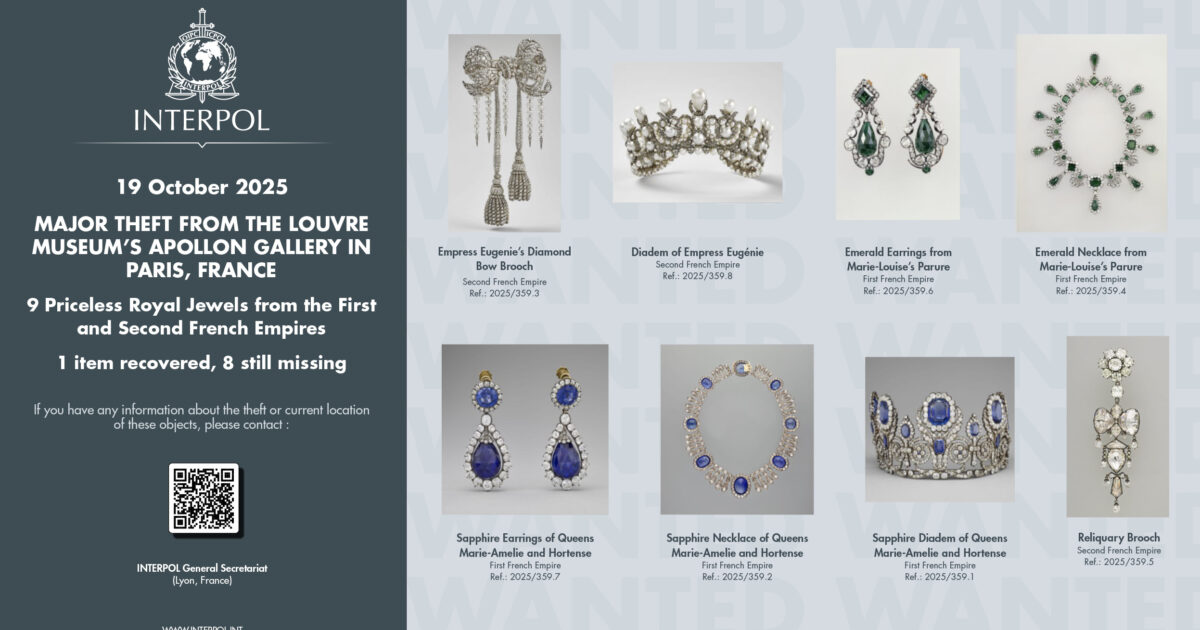Furto al Louvre, pubblicate dall’Interpol le immagini dei gioielli rubati Furto al Louvre, pubblicate dall’Interpol le immagini dei gioielli rubati