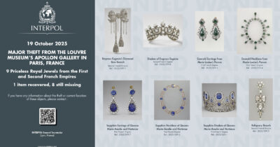 Copertina di Furto al Louvre, pubblicate dall’Interpol le immagini dei gioielli rubati