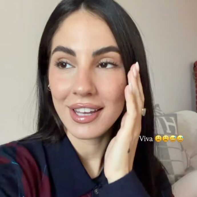 “Sono viva, ce l’ho fatta. Ho avuto la febbre da mastite a 39 per una settimana dopo il parto”: Giulia De Lellis rompe il silenzio sui social