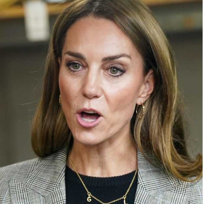 “Il duca di Pork, è così che Kate chiama il principe Andrea: è furiosa con lui, voleva andare lei a vivere al Royal Lodge e ora non lo vuole come vicino di casa”