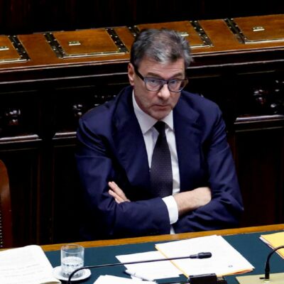 Copertina di Meloni taglia viaggi ai ministri e vice: panico nel governo