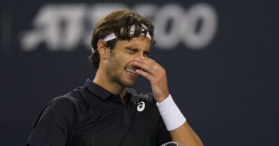 Copertina di “Ho perso un’occasione. Tardi per fare qualcosa”: la delusione di Musetti dopo il ko a Parigi