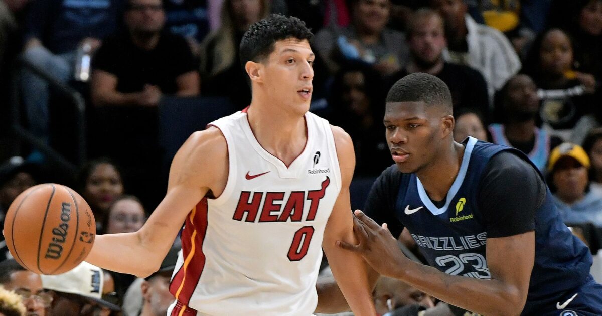 Fontecchio è il nuovo idolo di Miami: così il cestista azzurro sta trovando lo spazio che merita in NBA Fontecchio è il nuovo idolo di Miami: così il cestista azzurro sta trovando lo spazio che merita in NBA