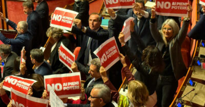 Copertina di Separazione carriere, ok finale del Senato. Meloni: “Traguardo storico, ora parola ai cittadini”. Pd e M5s: “No ai pieni poteri”