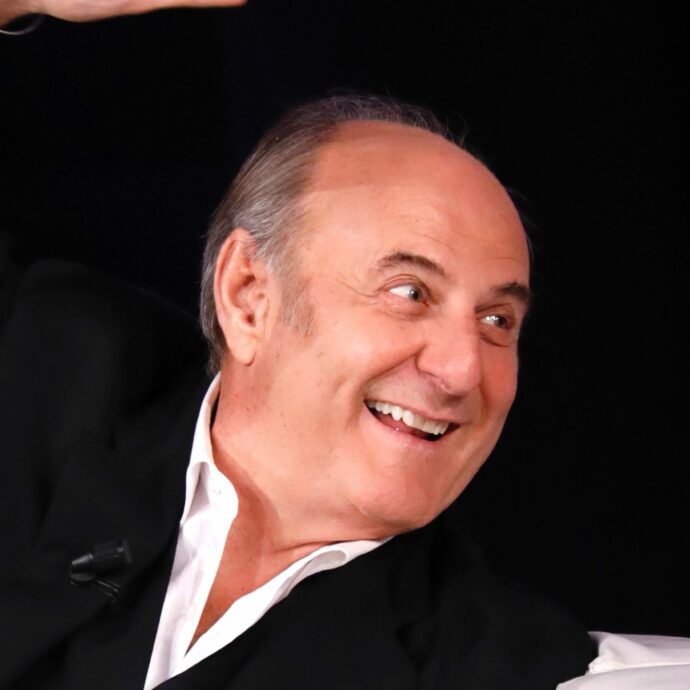 “Ci hanno messo vent’anni ad ascoltarmi ma è successo, i premi a La Ruota della Fortuna non saranno in gettoni d’oro ma liquidati in soldi reali con ritenuta d’acconto”: parla Gerry Scotti