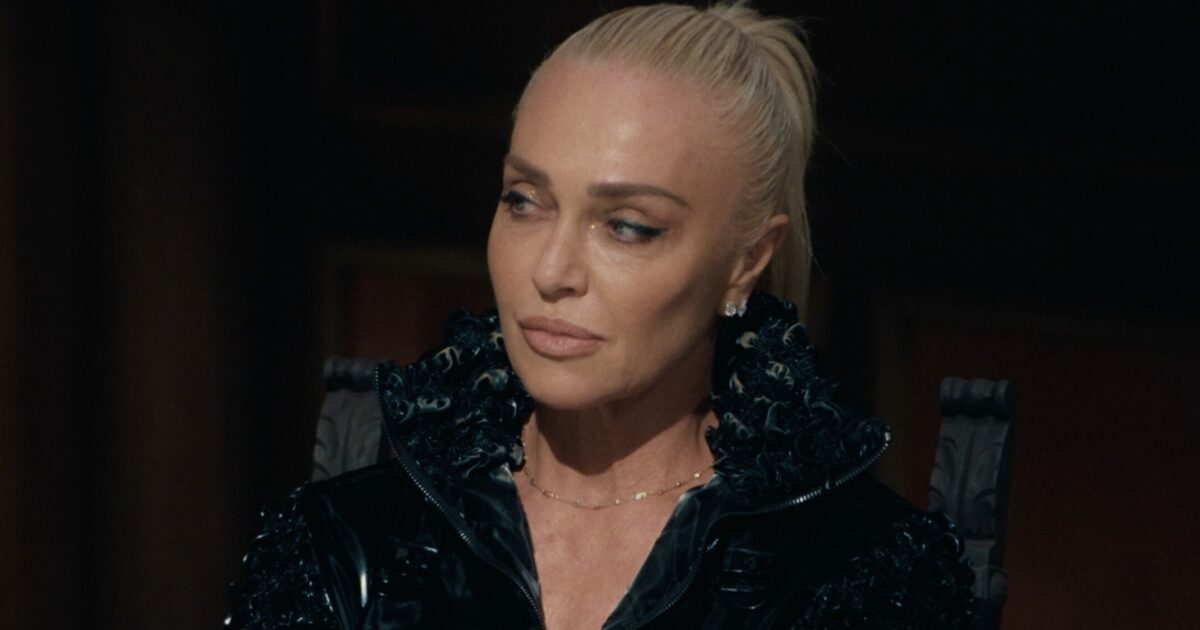 “Gerry Scotti tratta Samira come Mike Bongiorno trattava me. Il ruolo della donna va cambiato, mi piacerebbe che alla Ruota si sdoganasse la valletta”: così Paola Barale