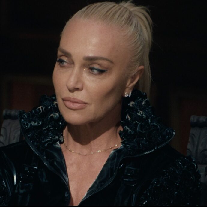 “Gerry Scotti tratta Samira come Mike Bongiorno trattava me. Il ruolo della donna va cambiato, mi piacerebbe che alla Ruota si sdoganasse la valletta”: così Paola Barale