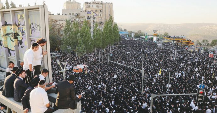 Gerusalemme, la rivolta degli ultra-ortodossi (esenti dalla leva): “Noi non ci arruoleremo mai”