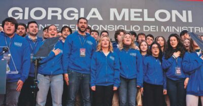 Copertina di Fdi FI e Lega, ecco i nuovi volti del centrodestra, tra mini-Meloni e ambizioni televisive
