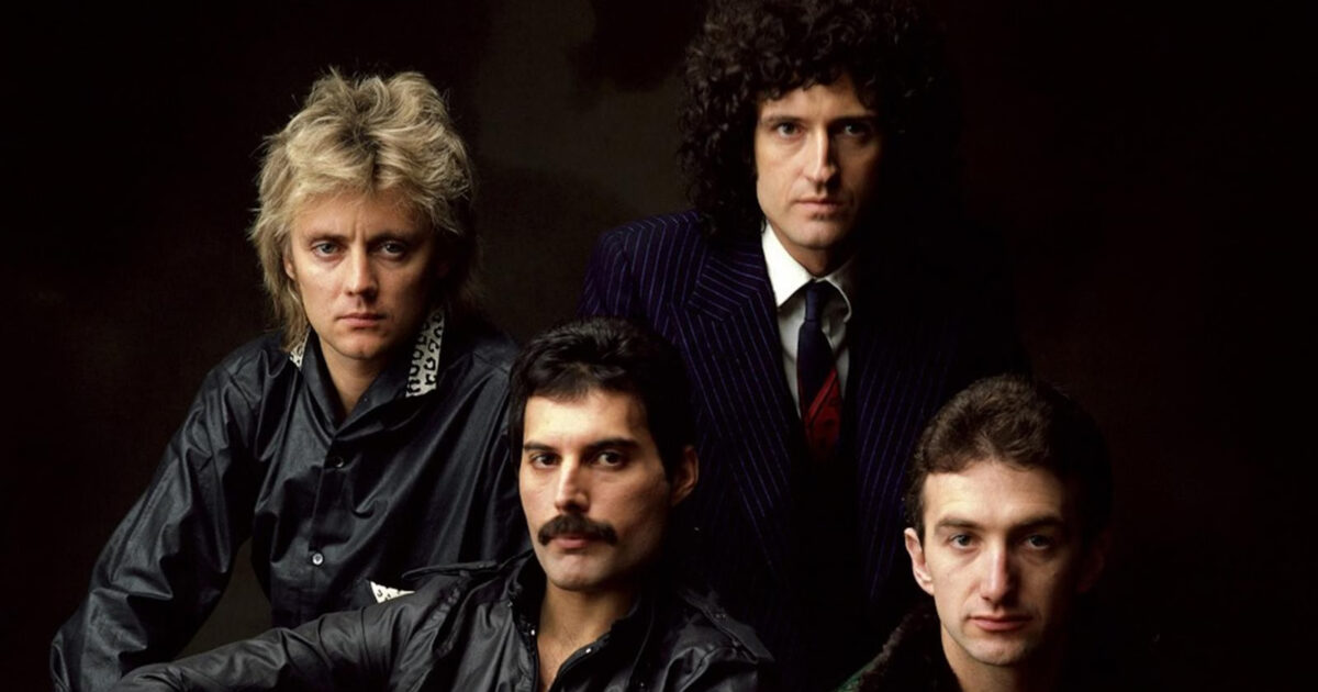 “Il testo di Bohemian Rhapsody? Un mistero, ma Freddie Mercury potrebbe aver fatto il coming out più eclatante al mondo”: l’opera dei Queen compie 50 anni “Il testo di Bohemian Rhapsody? Un mistero, ma Freddie Mercury potrebbe aver fatto il coming out più eclatante al mondo”: l’opera dei Queen compie 50 anni