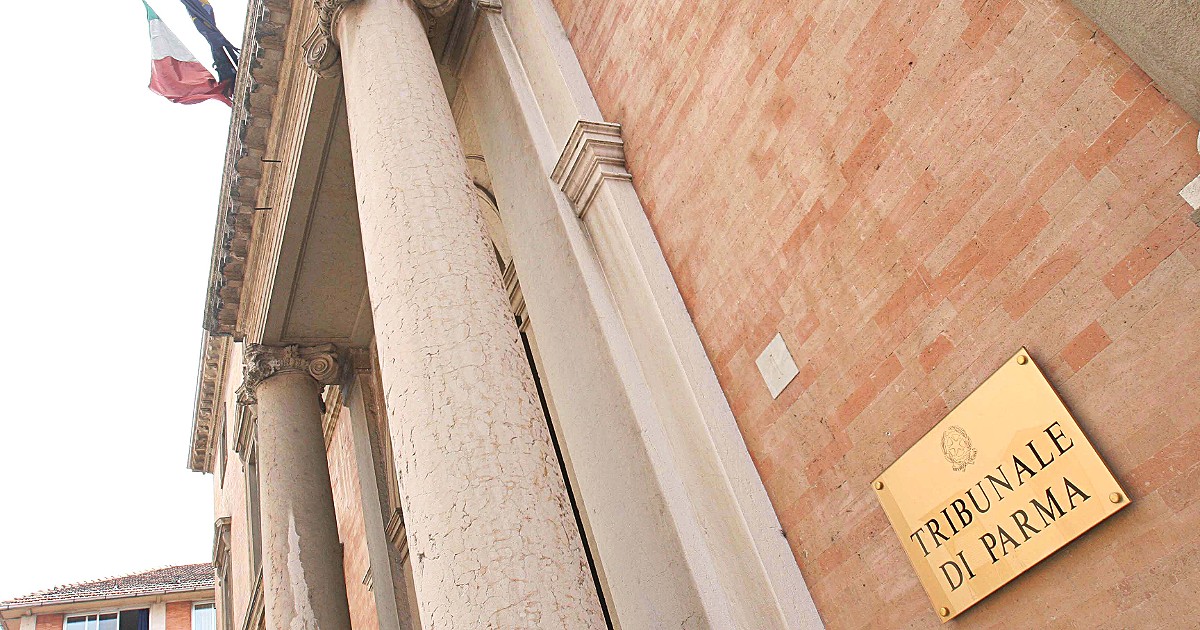 cori fascisti nella sede fdi di parma aperto un fascicolo esplorativo dalla procura da Ilfattoquotidiano.it cori fascisti nella sede fdi di parma aperto un fascicolo esplorativo dalla procura