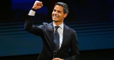 Copertina di Rob Jetten e il “ritorno al centro” dell’Olanda, triplicati i seggi del partito D66. Da martedì le consultazioni