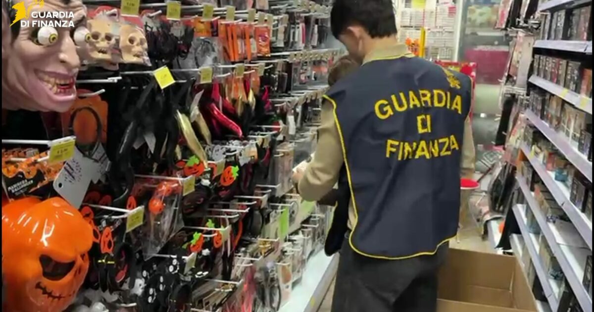 halloween 118mila articoli sequestrati senza marchio di garanzia e potenzialmente pericolosi da Ilfattoquotidiano.it halloween 118mila articoli sequestrati senza marchio di garanzia e potenzialmente pericolosi