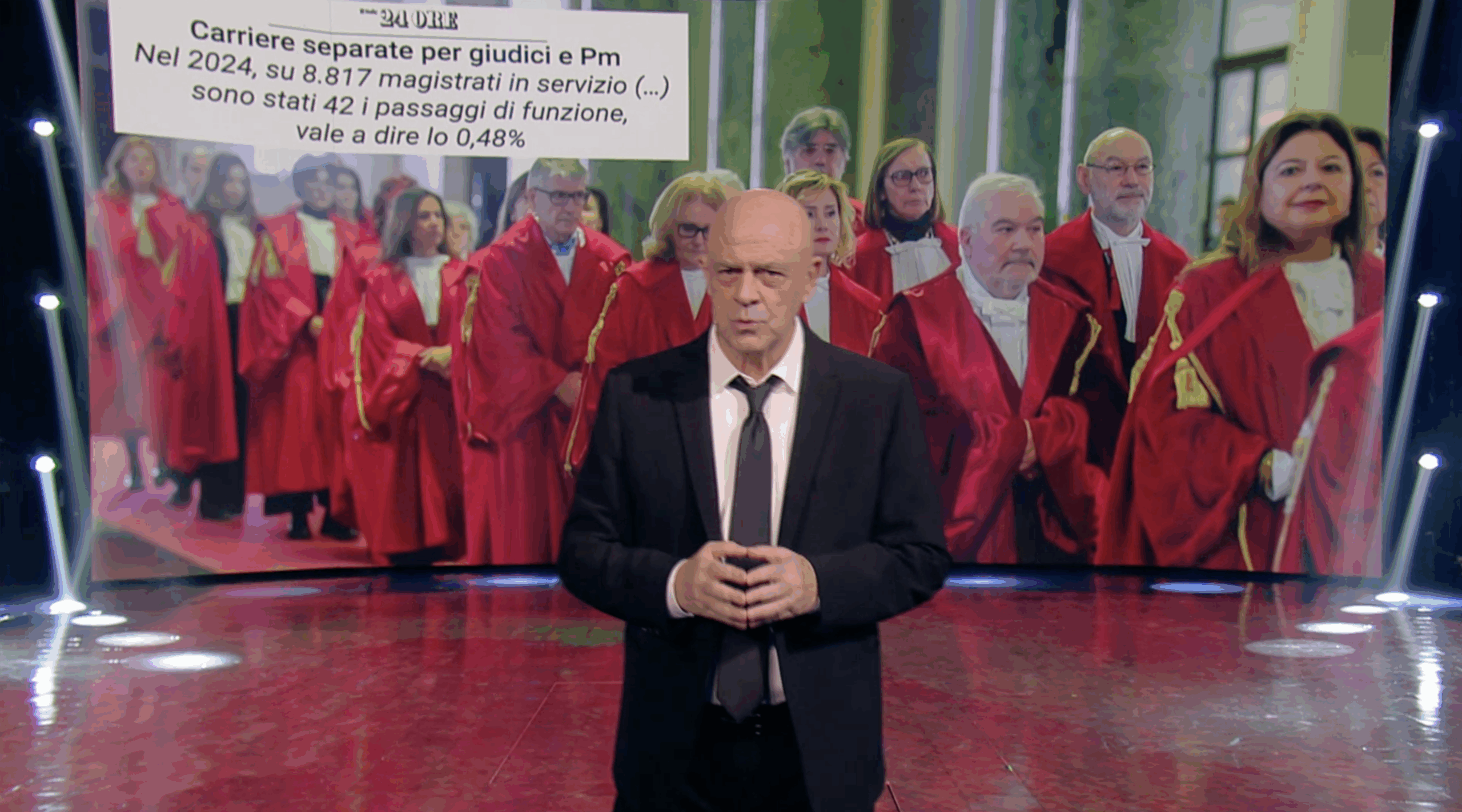 Crozza, il monologo: “La gente non riesce a pagare l’affitto ma il problema è la separazione delle carriere”