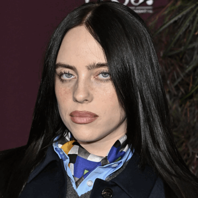 “Se sei un miliardario perché non fai del bene e doni i tuoi soldi?”: Billie Eilish attacca e dà l’esempio donando 11.5 milioni di dollari in beneficenza