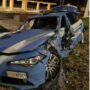 Copertina di Arrestato dopo 12 ore di fuga il conducente del suv che si è schiantato contro una volante uccidendo un poliziotto. Tra i sei a bordo, anche due 13enni
