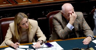 Copertina di Separazione delle carriere, Meloni frena Nordio e non farà duelli tv. Calenda: no alle firme