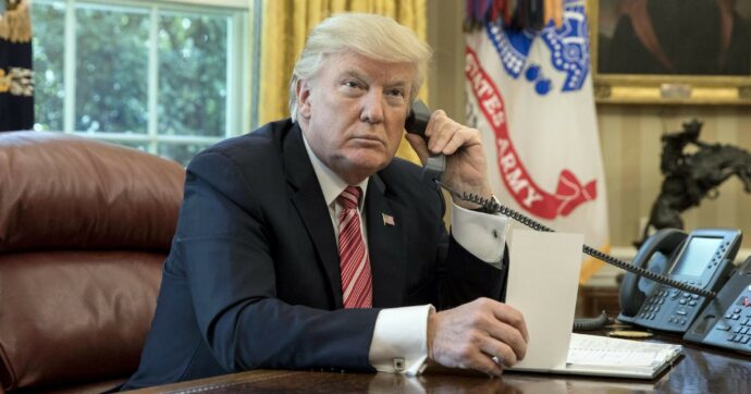 Trump chiede 1 miliardo alla Bbc entro venerdì: “Obbligato a fare causa, ha ingannato i telespettatori e ha ammesso di averlo fatto”