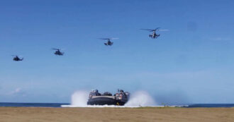 Copertina di I Marines Usa si addestrano nei Caraibi in manovre di sbarco: “Siamo pronti per una risposta rapida”. Il video