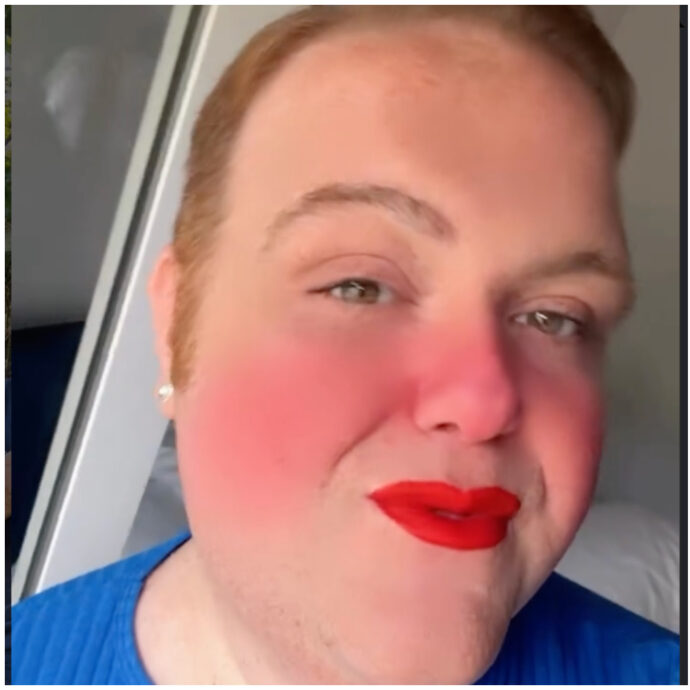 “Mio papà è morto davanti a me, dopo un collasso. La casa è vuota, vivevo con lui. Ora devo diventare grande, mi rimboccherò le maniche”: così Francesco Nozzolino