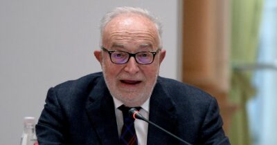 Copertina di Ugo De Siervo: “Il Garante per la Privacy s’è trasformato in un organo di pressione politica: devono dimettersi”