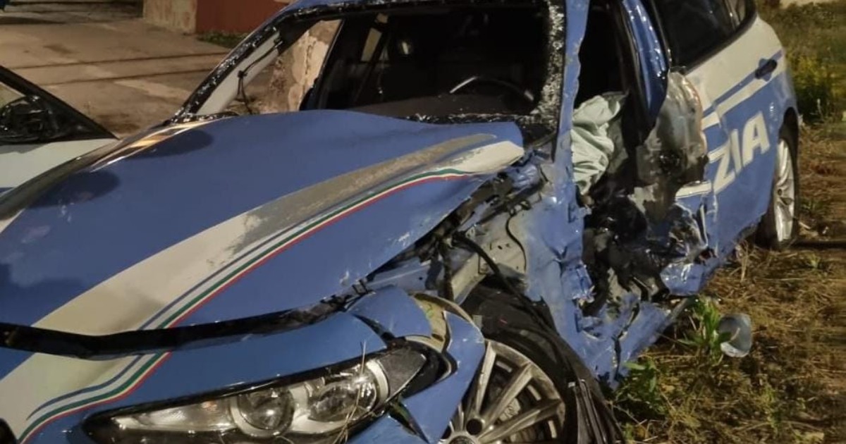 drink e cocaina la notte brava del 28enne che travolto una volante a bordo anche tre minori che erano a una festa da Ilfattoquotidiano.it drink e cocaina la notte brava del 28enne che travolto una volante a bordo anche tre minori che erano a una festa