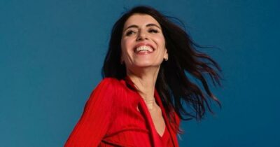 Copertina di “Ho ritrovato forza e luce tra Sanremo e X Factor. Gli insulti di certe attiviste femministe? Viviamo un tempo violento, addirittura c’è chi augura la morte”: il ritorno di Giorgia