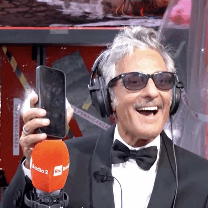 “Al Louvre la password per entrare era ‘Louvre’. Anche io sono stato rapinato. Qual era la mia password? Louvre, la stessa!”: la confessione (ironica) di Fiorello